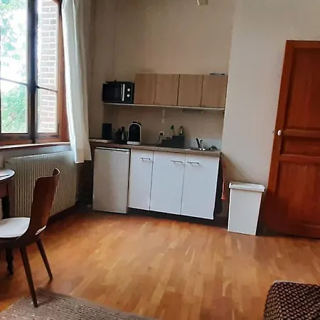 Apartment Independant Dans Maison-atelier